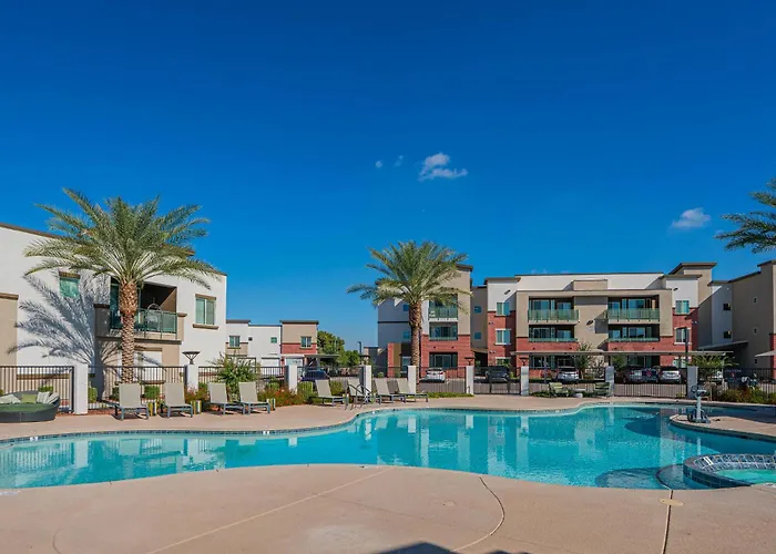 Near Stadium With Balcony Pool Gym Parking And W D Apartment *