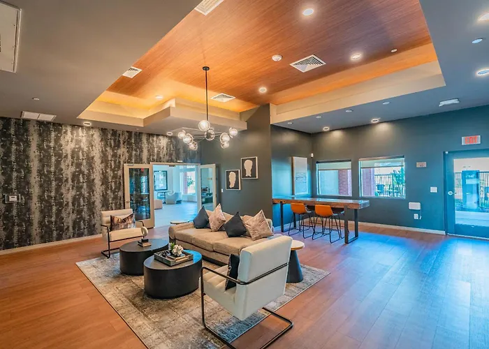 Near Stadium With Balcony Pool Gym Parking And W D Glendale