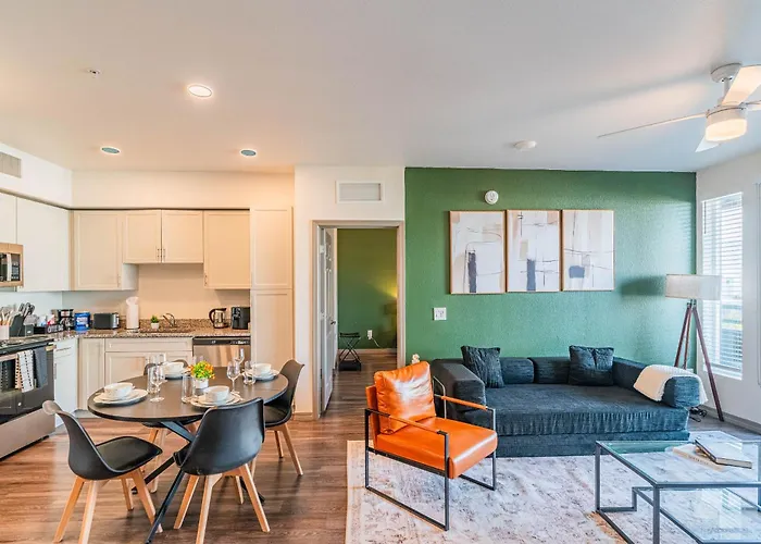 Near Stadium With Balcony Pool Gym Parking And W D Glendale