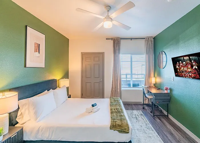 Apartment Near Stadium With Balcony Pool Gym Parking And W D *